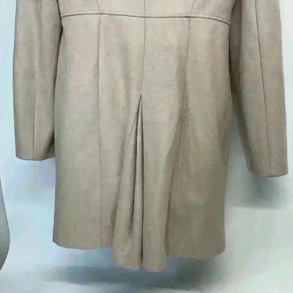 Kenneth Cole size 8 petite tan coat 60% wool - Picture 7 of 11